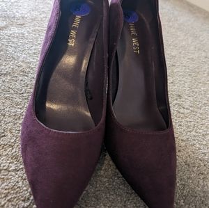 Nine West Velvet high heels size 8 1/2
